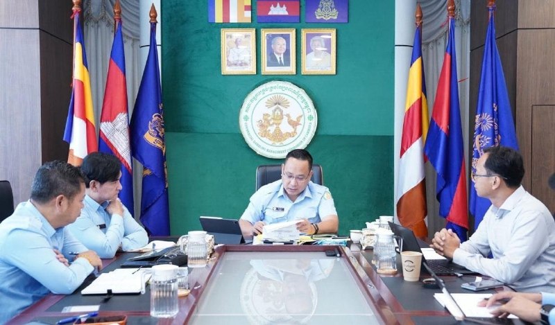 平台风险资料:惊悉 前不久热闹哄哄的 汇旺维权群 已经改头换面 开始接台子广告了 配图